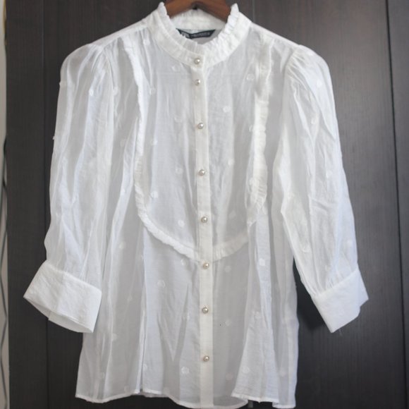 NWT WHITE VINTAGE DOTTED JACQUARD BLOUSE. - Picture 1 of 12